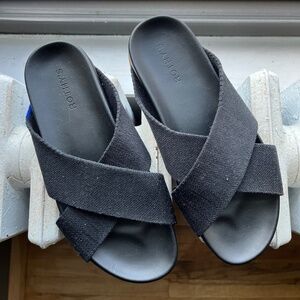 Rothy's: The Weekeend Slide